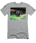 Lemurs in a Rock Den Flees Photos T-Shirt